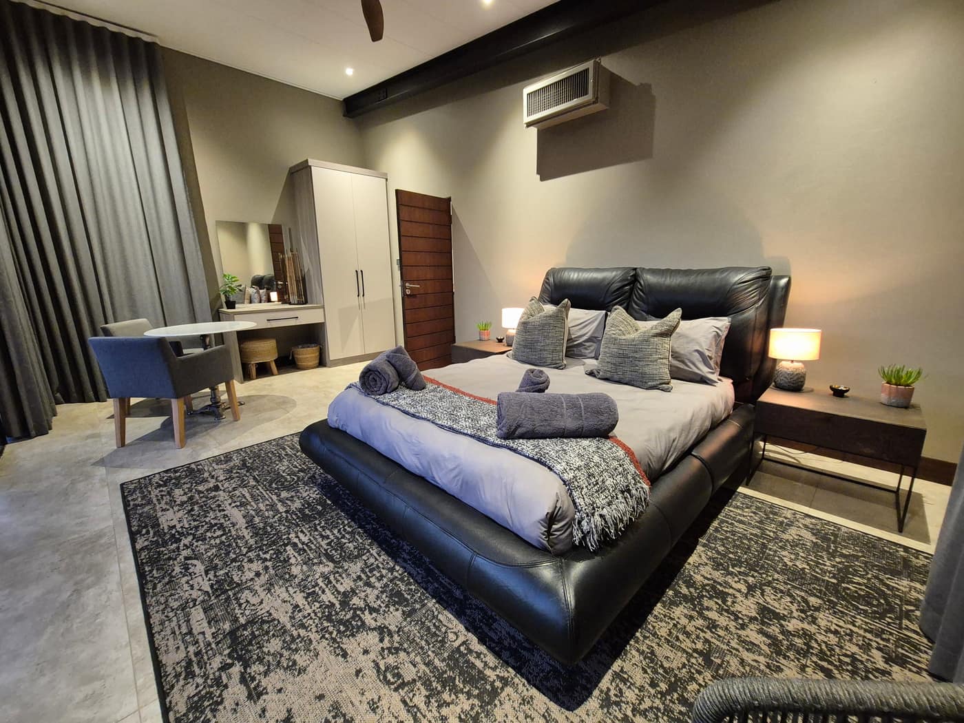 Iketla Cottage 2 bedroom overview